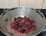 A picture of step 4 of Lauki red amaranth dry sabzi.