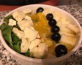 Foto del paso 3 de la receta: Ensalada de rúcula, manzana, naranja, roquefort y arándanos