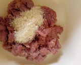A picture of step 2 of Meat balls stew.