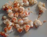 Foto del passaggio 3 della ricetta Gnocchetti di patate con gamberi argentini e pomodorini
