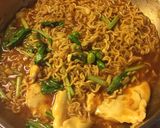 Foto langkah ke 4 dari resep Mie nyemek ala Bu Restu.