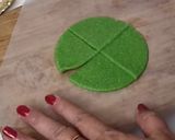 A picture of step 3 of Homemade paan in different style.