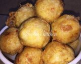 A picture of step 4 of Yam balls.