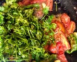 A picture of step 3 of Indian style tomato chutney.