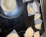 Foto del paso 2 de la receta: Empanadillas de calabacín y cebolla (todo asado)