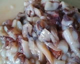 Foto del paso 3 de la receta: Bacalao skrei con calamares rellenos