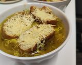A picture of step 4 of Country-Style French Onion Soup.