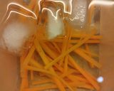 Une image de l'étape 2 de Creamy Ramen aux légumes.