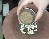 A picture of step 2 of Thandai powder & thandai.