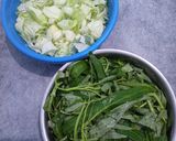 Foto langkah ke 1 dari resep Tumis Kangkung dan Kol.