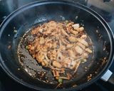 รูปขั้นตอนการทำที่ 11 ของ ไก่ผัดน้ำมันพริกเหล่ากันมา Laoganma