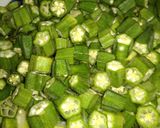 A picture of step 1 of Bhindi fry.