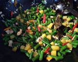 Foto langkah ke 4 dari resep Tumis buncis kentang.