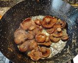 Foto del paso 8 de la receta: Albondigas con sepia,patatas y alcachofas