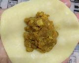 Gambar langkah 7 resipi Karipap Crunchy.