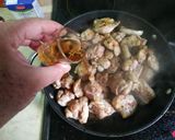 Foto del passaggio 12 della ricetta Pollo “alla crème” con funghi Portobello