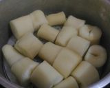 Foto langkah ke 3 dari resep Singkong goreng merekah.