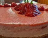 Foto del passaggio 9 della ricetta Semifreddo alle fragole🍓