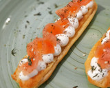 Foto del paso 5 de la receta: Montadito de queso crema y salmón en base de masa choux