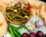 عکس مرحله 1 از دستور ترشی لوبیا سبز و پیاز solmaz