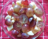Foto langkah ke 4 dari resep Salad Buah Yogurt.