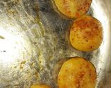 A picture of step 2 of Aloo tikki.