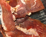 Foto del paso 5 de la receta: Arroz integral con quinoa roja, jamón serrano y ajetes 😋