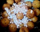 A picture of step 8 of Achari Ammini Kozhukattai.