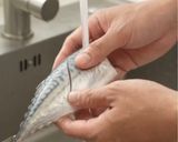 Hình bước làm 1 của món Cá nục kho kiểu Hàn Quốc