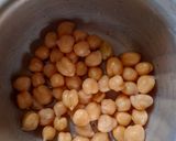 A picture of step 1 of Chole Masala Trio.