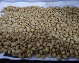 Foto langkah ke 4 dari resep Kacang Bawang Ketumbar.