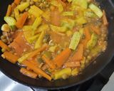 Foto del paso 1 de la receta: Guiso de pollo y vegetales
