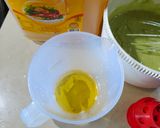 Foto langkah ke 3 dari resep Bolu kukus pandan tanpa mixer.