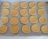 Foto del passaggio 2 della ricetta Crostatine di frolla al limone e confettura di visciole
