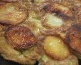 A picture of step 5 of Potato/Spanish omelette.