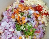 A picture of step 2 of Mumbaiya bhajiya.