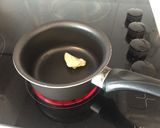 A picture of step 2 of Scrambled eggs on toast.
