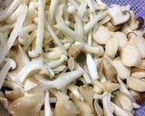 Hình bước làm 2 của món Lẩu Gà lá é
