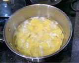 A picture of step 3 of Baked garlic potato.
