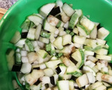 Foto del paso 1 de la receta: One-pot-pasta vegetariano 🍆🥒