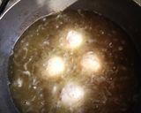 A picture of step 6 of Malai kofta in white gravy.