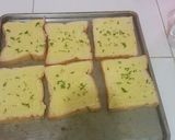 Foto langkah ke 1 dari resep Roti sosis beraroma bawang siap sekejap.