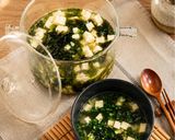 Foto langkah ke 5 dari resep Miso Soup (Sup Tahu Rumput Laut).