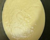A picture of step 4 of Crockpot pineapple upside down cake.