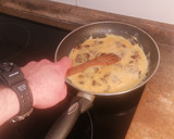 Foto del paso 2 de la receta: Tortilla de boletus y champiñón