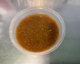 Une image de l'étape 1 de Marinade moutarde ail chèvre basilic au bouillon de champignons.