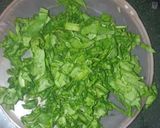 A picture of step 1 of Creamy Palak Matar Curry.