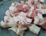 Hình bước làm 1 của món Thịt ba rọi rim sả ớt