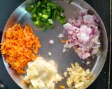 A picture of step 4 of Stuffed moong dal wrap.