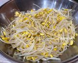 A picture of step 3 of Korean-Style Cold Soybean Sprout Salad.